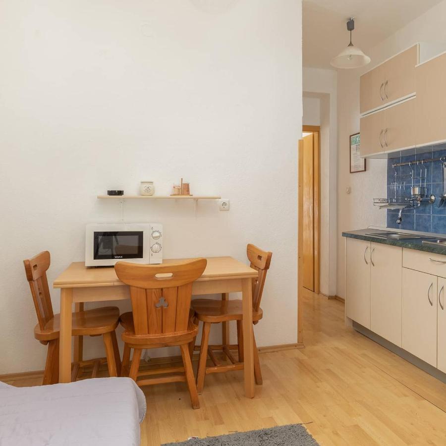 Pine And Sunshine Apartments Podgora Dış mekan fotoğraf